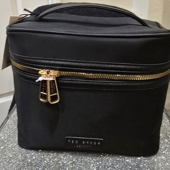 Ted Baker London Traincase- Black - Picture 3 of 6